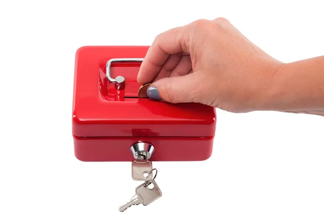 Geldkist MAUL muntgleuf slot 125x95x60mm rood